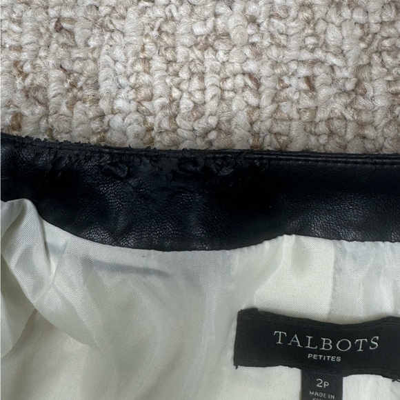 Talbots Cream Blazer with Black Trim Elegant Design size 2P - Picture 7 of 9